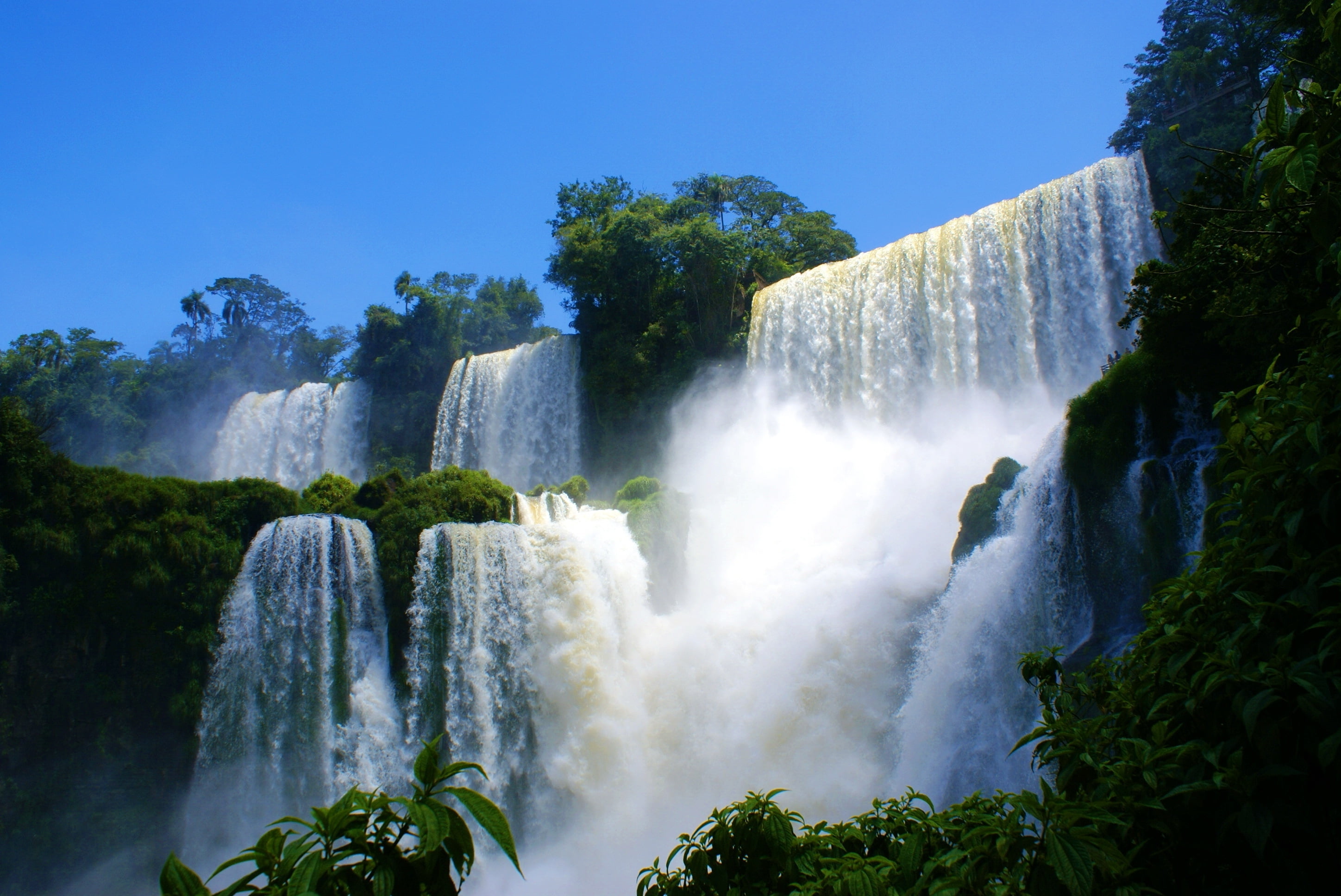 waterfalls photo during daytime