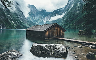 brown wooden house, lake, cabin HD wallpaper