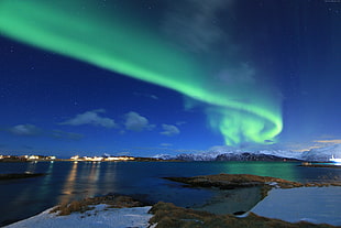 green aurora, northern lights, Norway, lake HD wallpaper