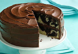 baked chocolate cake HD wallpaper