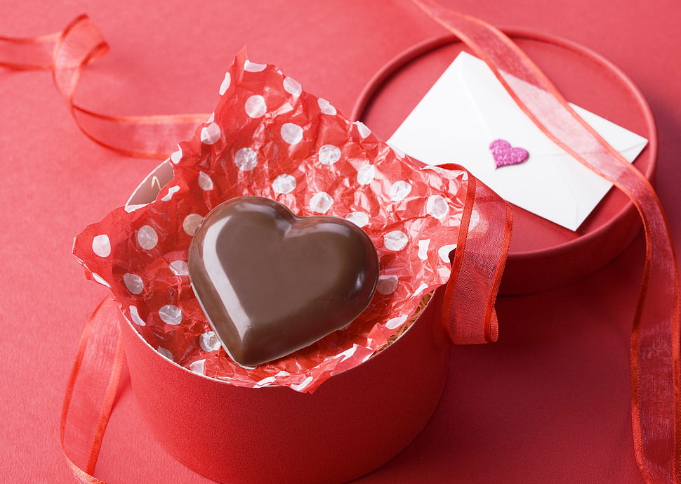 heart shape chocolate bar on bowl HD wallpaper