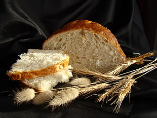 sliced wheat bread