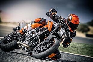 man riding motorcycle HD wallpaper
