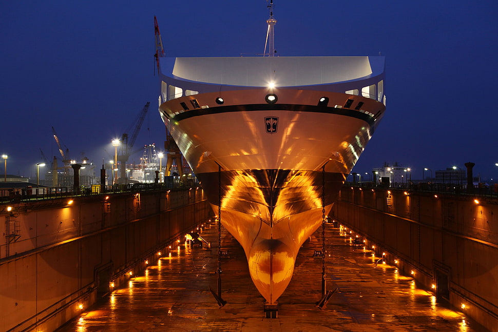 white cruiseship, ship, dock, shipyard, cranes (machine) HD wallpaper