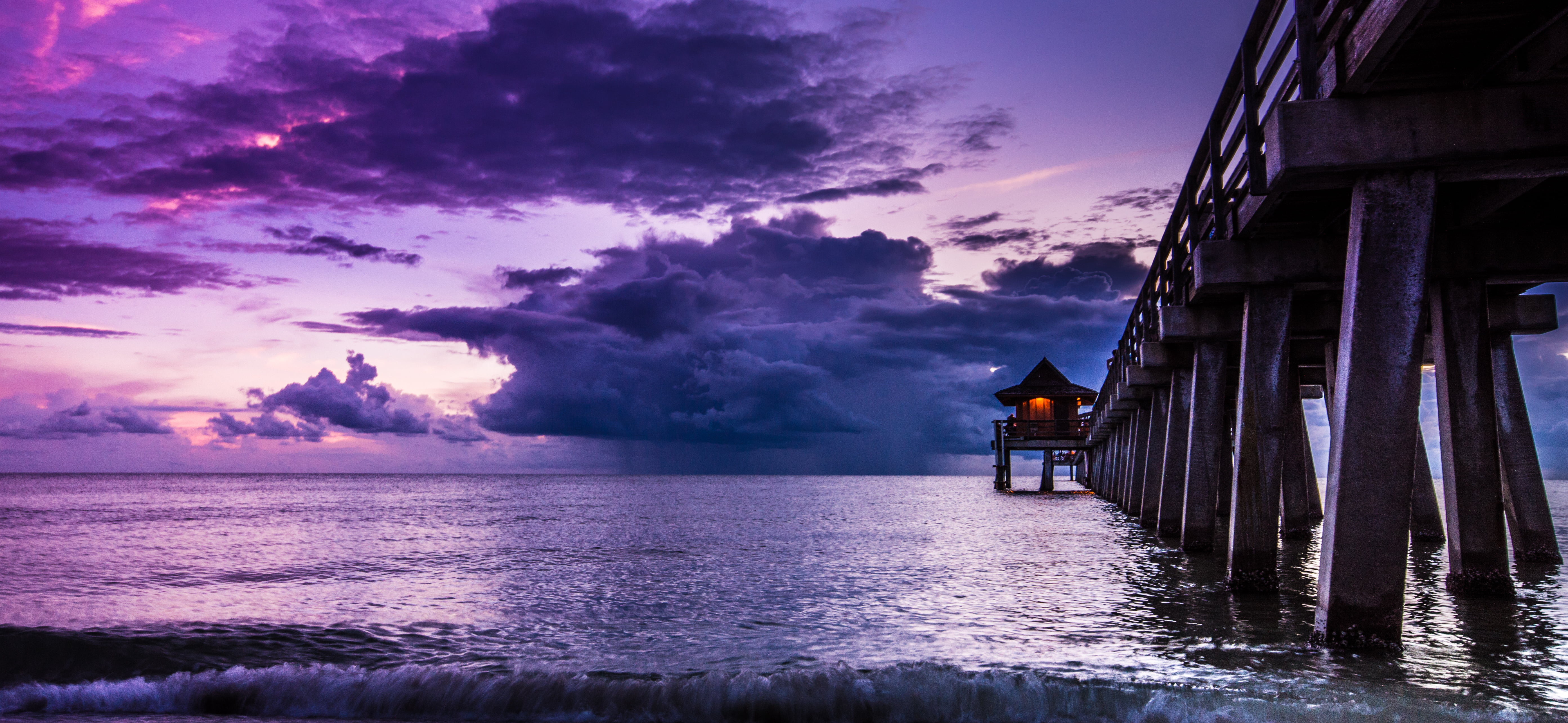 blue ocean shadow focus photography