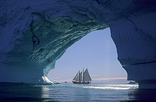 white and blue sail boat, nature, landscape, sea, beach