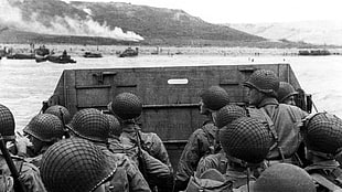 grayscale photography of group of army near body of water, World War II, Omaha Beach