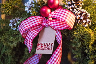 green garland wreath, Christmas, Christmas tree toy, Bow HD wallpaper