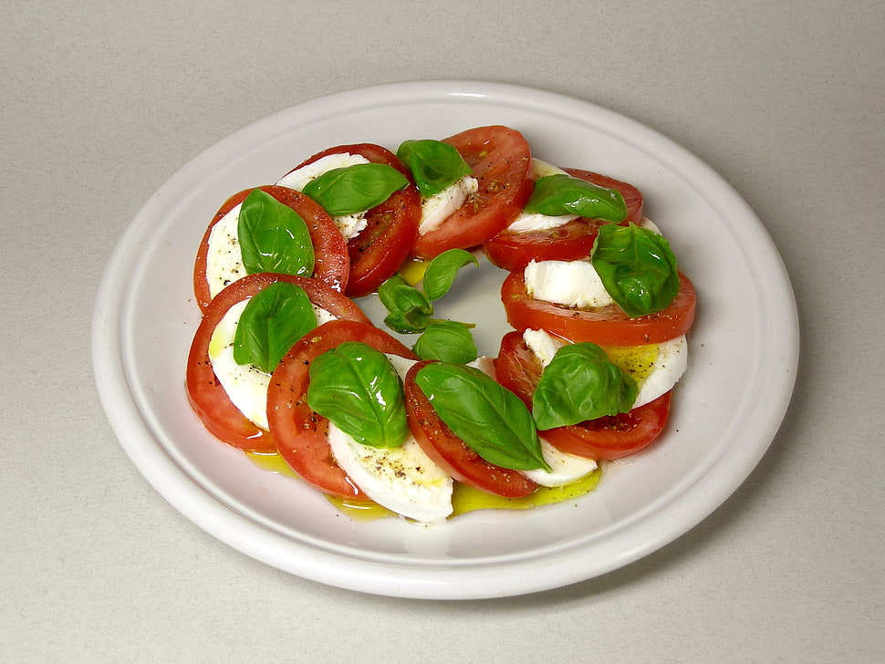 red tomatoes on white ceramic plate HD wallpaper