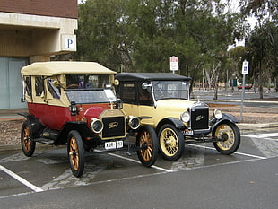 two vintage red and white cars, Ford, vintage, Model T, Oldtimer