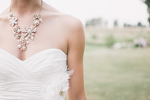 women's white floral sweetheart neckline dress