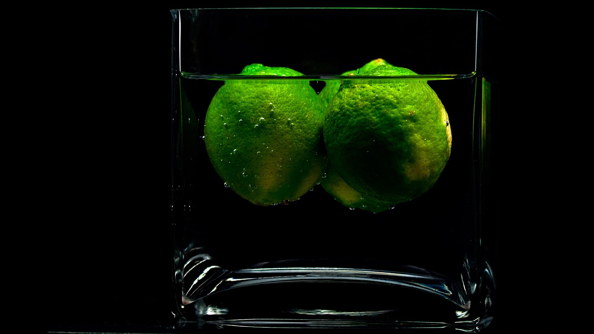 two green citrus fruits, cocktails, drink, lime