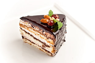 sliced chocolate cake HD wallpaper