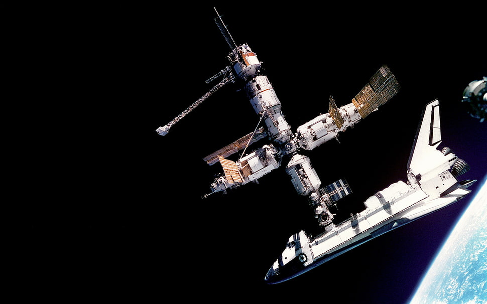 white space shuttle, space shuttle, space, Mir HD wallpaper