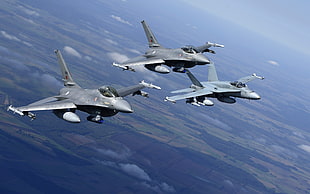 three gray jet fighters, General Dynamics F-16 Fighting Falcon, McDonnell Douglas F/A-18 Hornet, military aircraft, aircraft