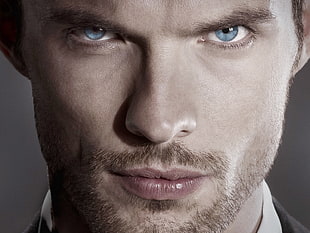 man with blue eyes HD wallpaper