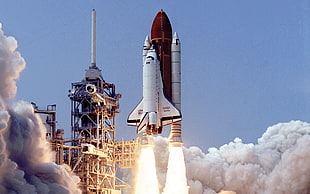 white and brown spacecraft, Space Shuttle Atlantis, NASA, launch pads, scanned image