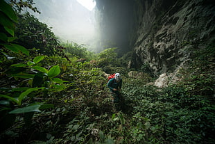 men's black and white dress shirt, nature, cave, China