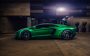 green Lamborghini coupe HD wallpaper