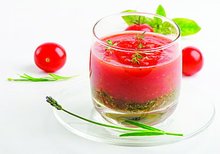 Tomato Juice in clear drinking glass HD wallpaper