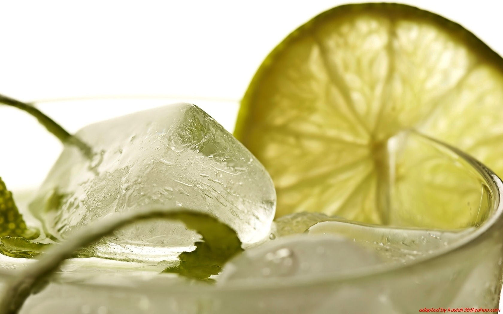 ice and sliced lemon, drink, cocktails, ice cubes, limes