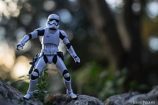 Star Wars Stormtrooper figurine, Star Wars, Star Wars: The Force Awakens, stormtrooper, action figures HD wallpaper