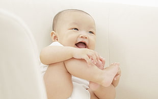 toddler smiling HD wallpaper
