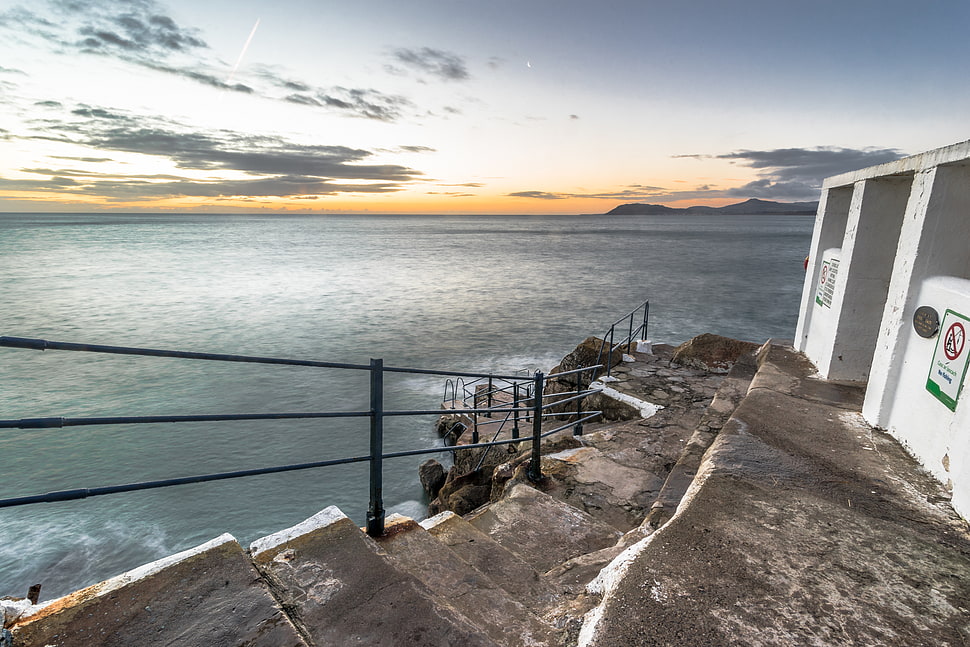 house besides sea photo, dalkey, dublin, ireland HD wallpaper