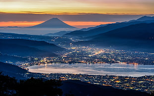 city in Japan during night HD wallpaper