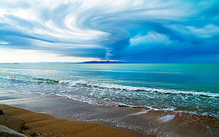 cloud and seashore photography