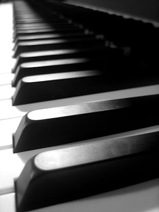 white and black piano keys HD wallpaper