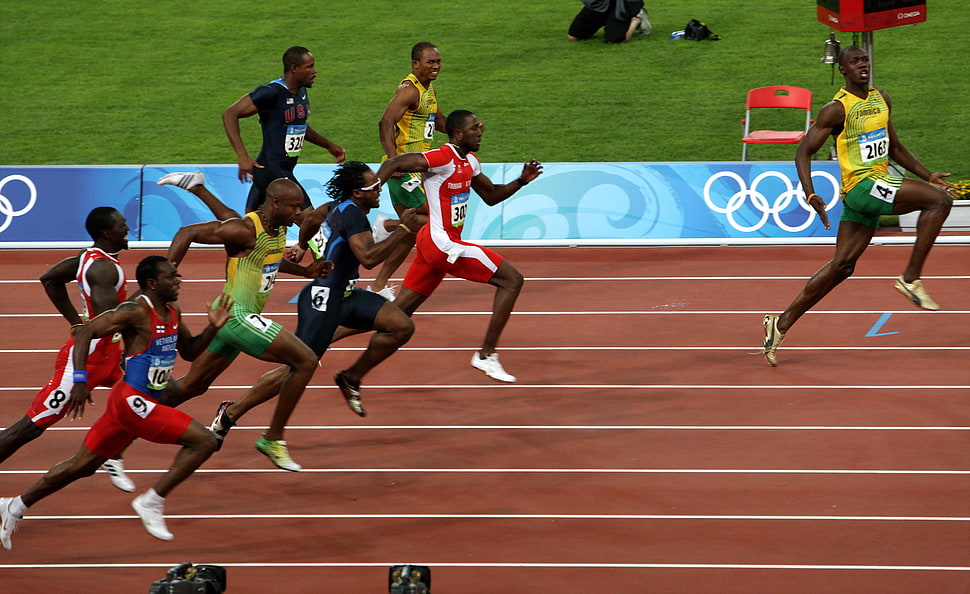 men's yellow shirt and green shorts, Usain Bolt, Run HD wallpaper