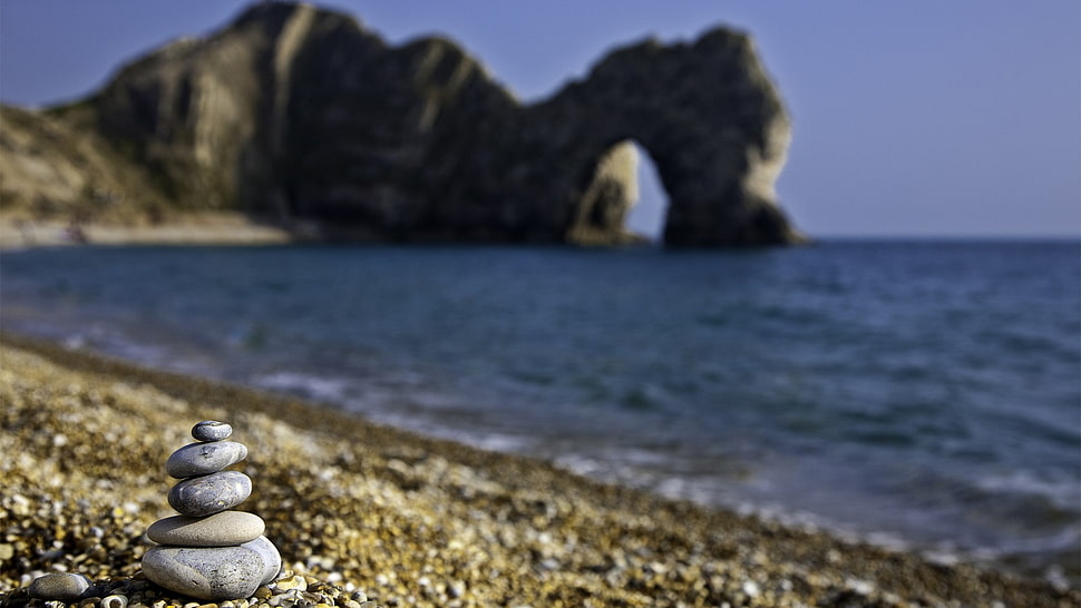 stone stacking, landscape, nature, depth of field, beach HD wallpaper