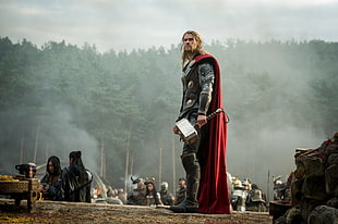 Thor holding mjolnir HD wallpaper