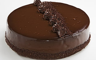 roundchocolate cake