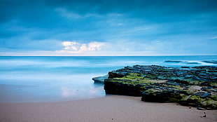 shoreline beside rock, coast, sky, horizon, sea HD wallpaper