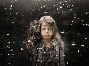 girl with owl photography HD wallpaper