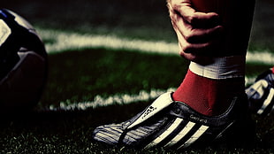black Adidas soccer cleats, Steven Gerrard, Liverpool FC, Adidas, soccer HD wallpaper