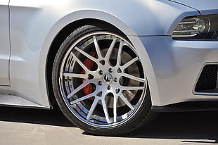 gray multi-spoke car wheel with tire, car, silver cars, tires, vehicle