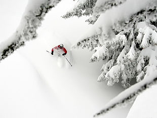 photo of man skiing on mountain at daytime HD wallpaper