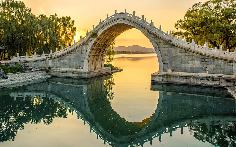 gray concrete bridge, landscape, bridge, building, reflection HD wallpaper