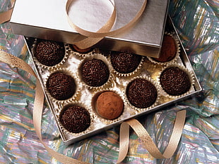 chocolate truffles inside square box HD wallpaper