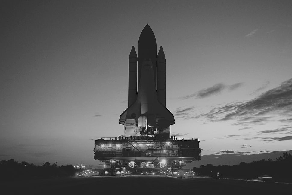 white rocket ship, space rocket, Discovery, car, clouds HD wallpaper