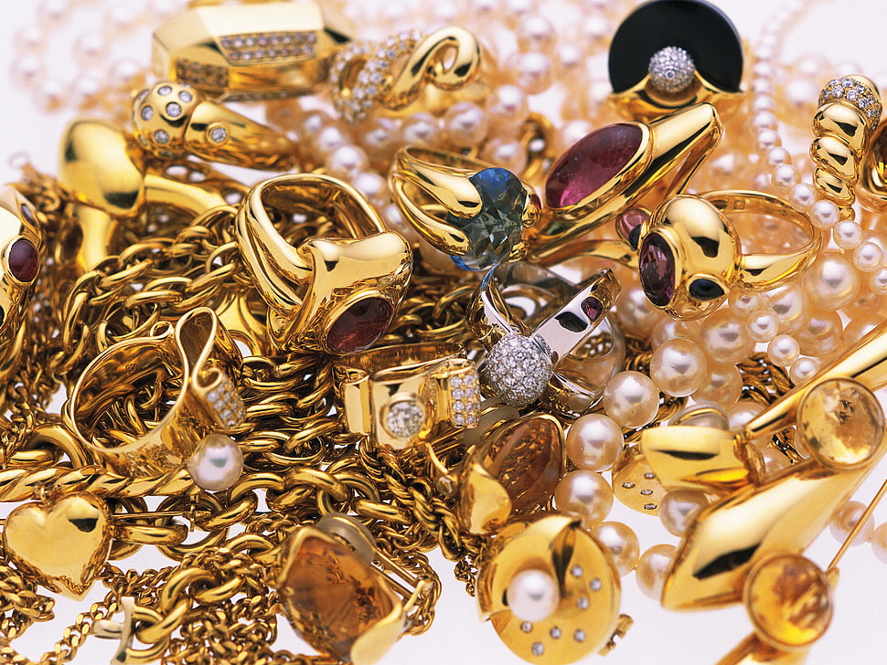 assorted gold jewelries HD wallpaper