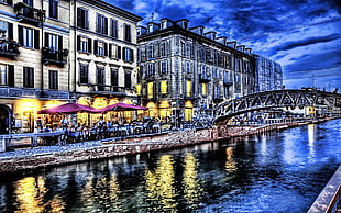 canal near buildings with gray bridge HD wallpaper