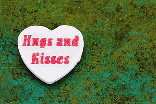 Hugs and Kisses heart decor HD wallpaper