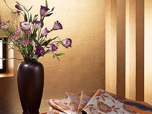 purple flowers in black vase HD wallpaper