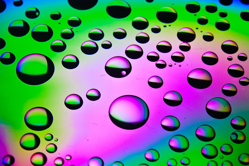 iridescent droplets HD wallpaper
