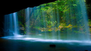photo of waterfalls at daytime
