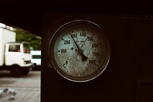 round gray manual gauge, photography, dials